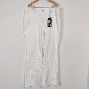 No Boundaries Women's Flare Pants NEW Size 17 White Cotton High Rise Minimalist
